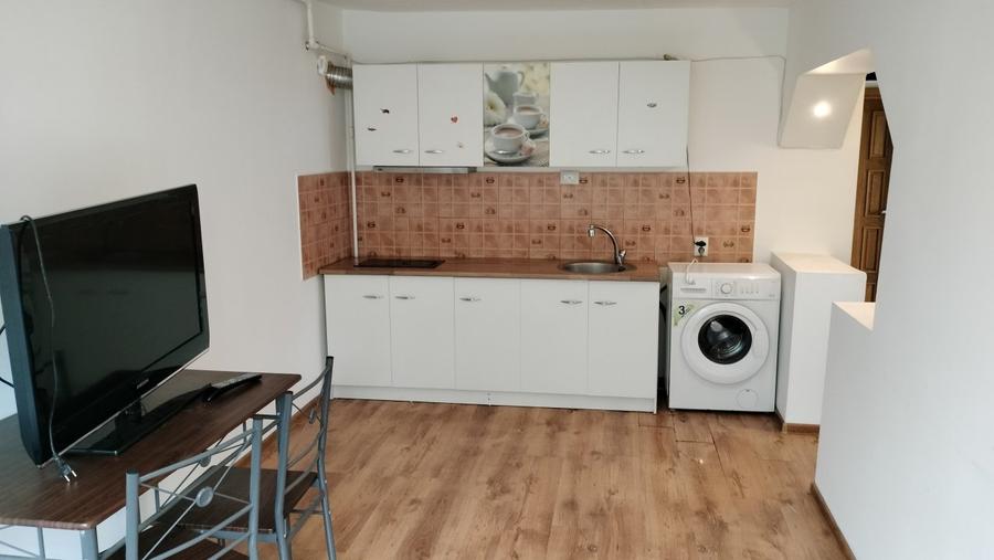 Iosefin 1 camera 300 euro - 3