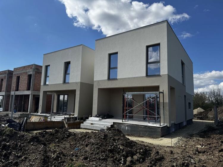 Duplex 1/2 fara pereti comuni Lugoj 2026 - 6