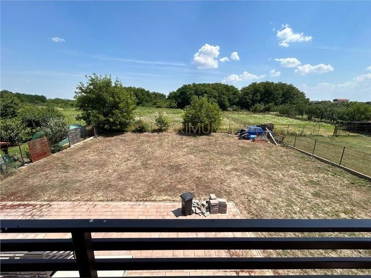 Sag- toate utilitatile- 1000mp teren- strada asfaltata - 1