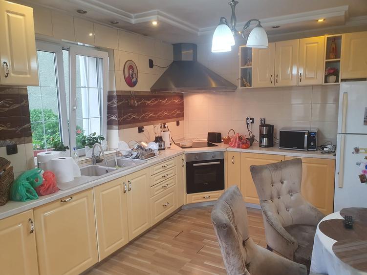 OFERTA EXCEPTIONALA - CASA  DE VANZARE -ZONA EXCLUSIVISTA - 13