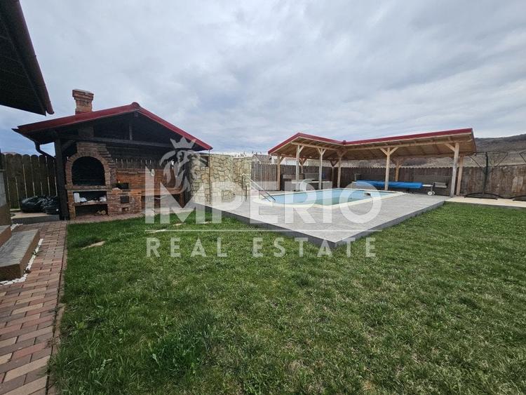 Casa cu 5 camere, garaj, piscina in Chinteni! - 10