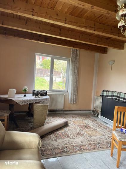 Casa cu 3 camere pe 2 etaje, teren 1000mp - 4