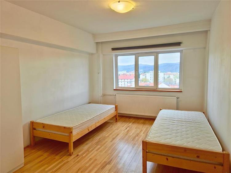 DE INCHIRIAT - 3 CAMERE, CENTRAL, BLOC CU LIFT - 10