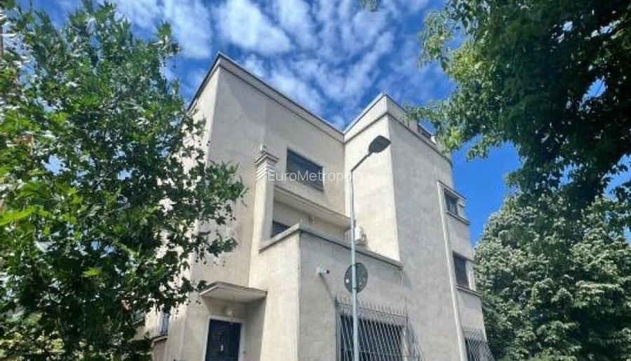 Vila 550 mp si 450 mp teren Universitate