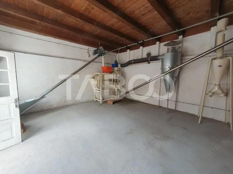 Moara + casa de locuit 375 mp utili 7350 mp teren intravilan - 7