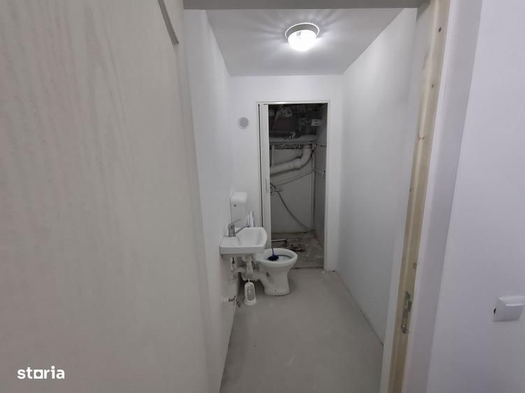 Hala de vanzare in oras zona Mioritei - 3