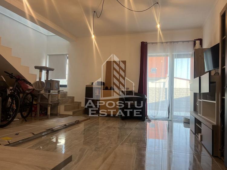 Duplex cu 3 camere, loc de parcare in curte, in Sanandrei - 1