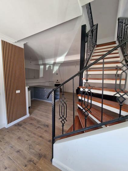 Apartament nou 62 mp, curte comuna, zona centrala Giarmata, mansarda dormitor, bucatarie open space si baie moderna - 1
