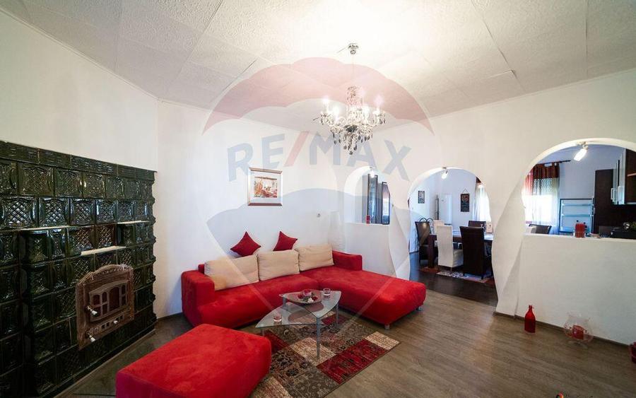 Casa cu 3 apartamente, piscina ?i 1000 mp teren, vanz... - 2