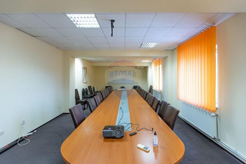 Spatiu comercial de vanzare in Bacau - sediu firma - 19