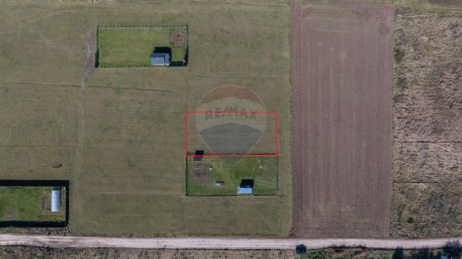 Teren Harman, Strada Henri Coanda, 1000mp - 10