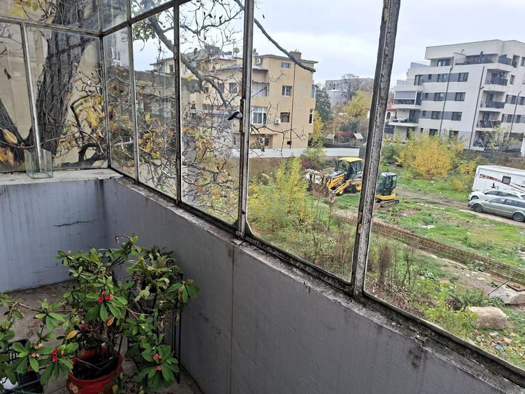 Apartament cu 3 camere in vila interbelica, de renovat - comision 0%! - 18