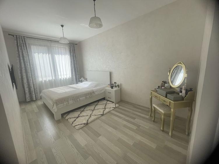 Vand apartament 3 camere Isaran - 2