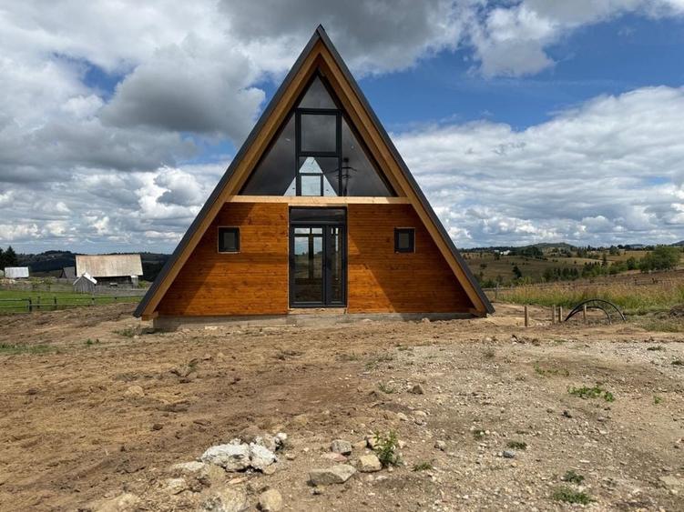 Casă cu 3 camere în Măguri