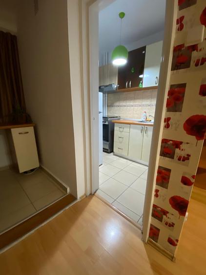 Dristor, garsoniera, 1 minut metrou, etaj 2, AC, libera - 7