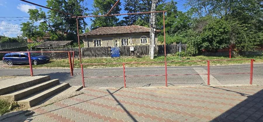 casa in berca langa liceu - 1