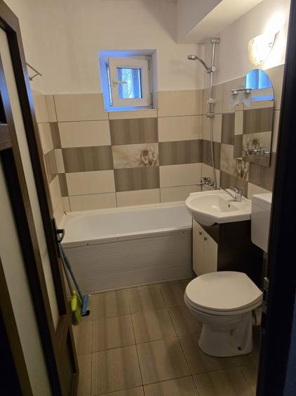 Apartament cu 2 camere, etaj 3, Bd. Roman Musat - 1