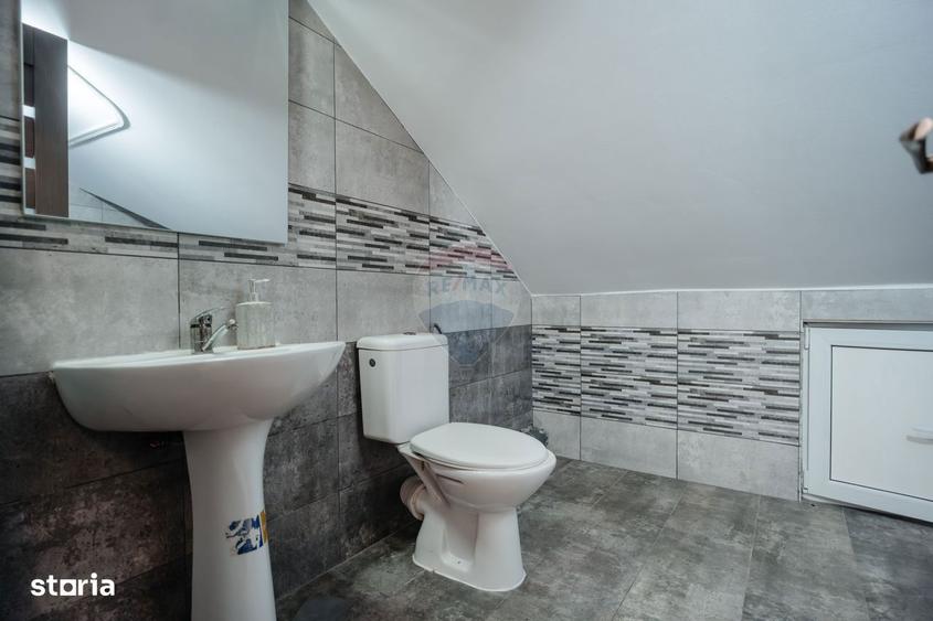 Apartament cu 3 camere de vanzare in zona Burdujeni - 2