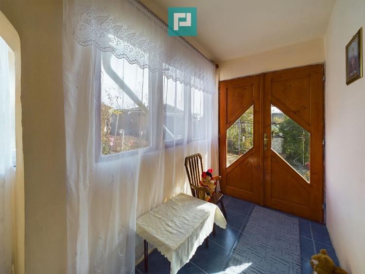 Casă cu front stradal generos Șeitin, județul Arad - 7