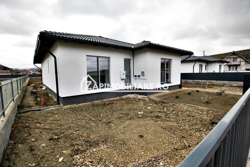Casă la cheie pe 1 nivel 4cam. 2 bai,1 dresing 650 mp. teren - 26