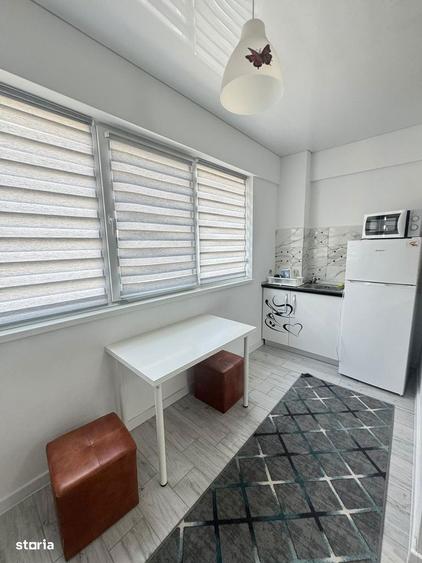Garsoniera spa?ioasa cu balcon ?i lift, Militari - 7