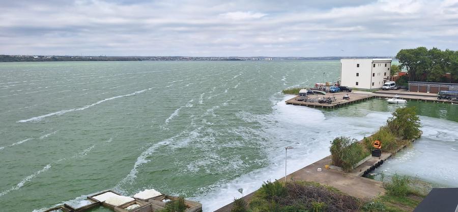 STATIUNEA MAMAIA 3 CAMERE 115 MP. MOBILAT UTILAT TERASA VEDERE FRONTALA LA LAC ! - 2