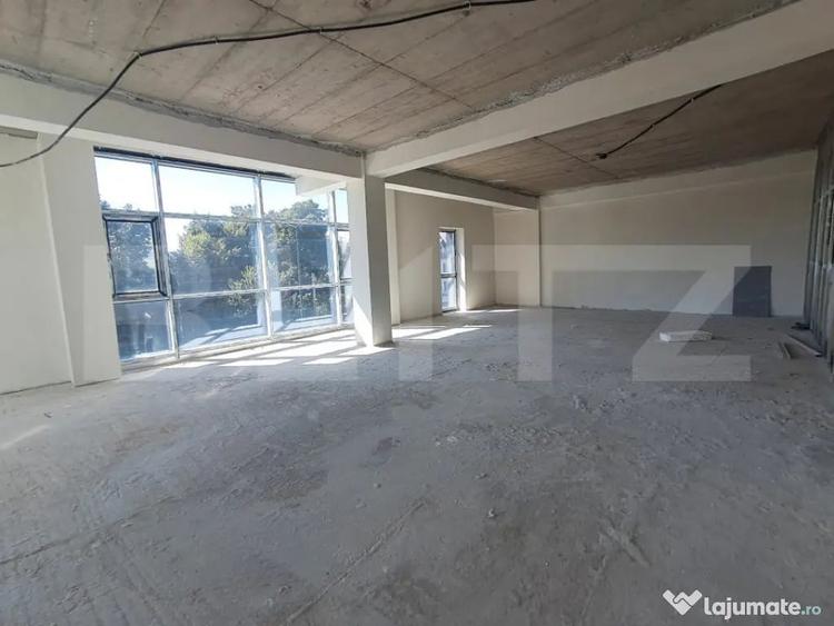 Spațiu comercial, de 330 mp, în Gheorghe Doja