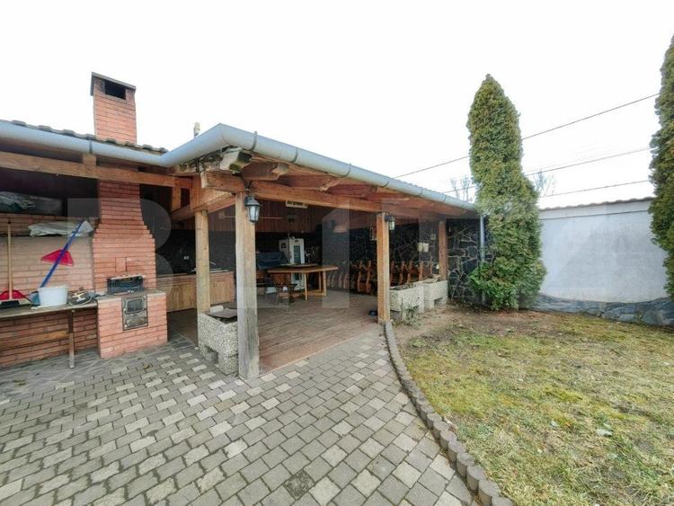 Casă individuală cu 4 camere cu Garaj în Oarda