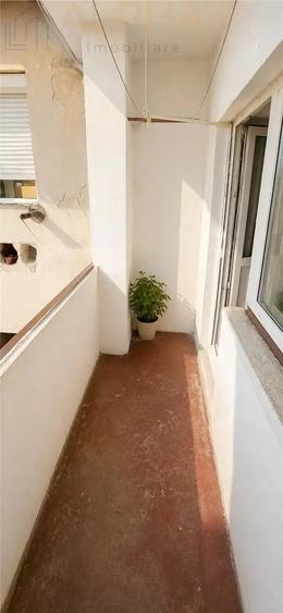 Apartament cu 3 camere în Independenței