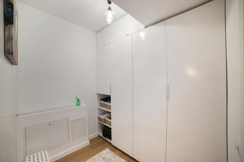 Apartament cu 2 camere semidecomandat, mobilat în Pipera
