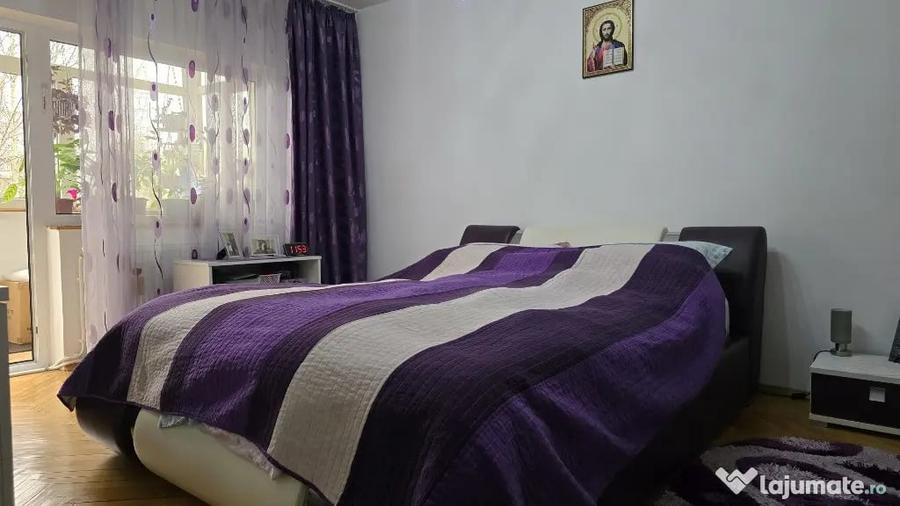 Apartament cu 3 camere decomandat în Decebal