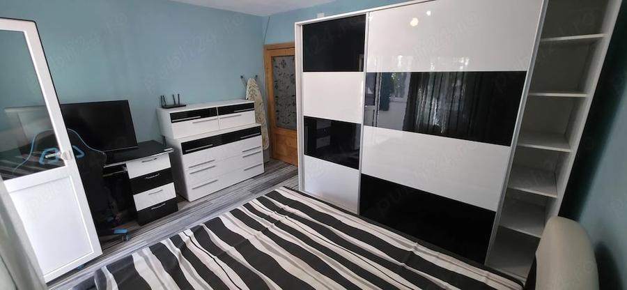 Apartament cu 3 camere decomandat în Bucovina