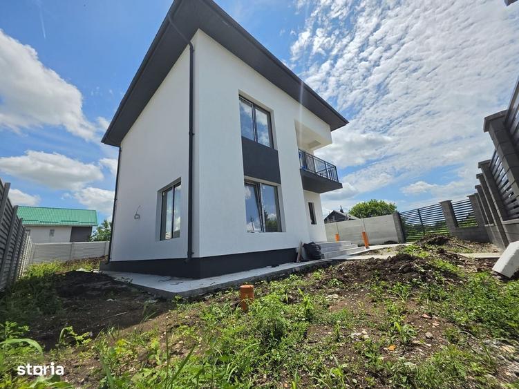 Vila 4 Camere | 800 m de Blv. - 1