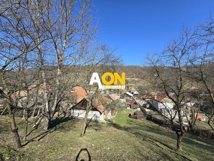 Casă individuală cu 2 camere cu Canalizare în Central