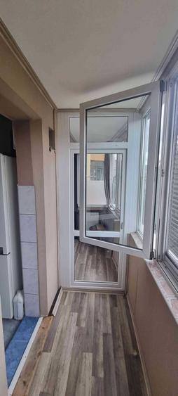 Apartament cu 3 camere decomandat în Florilor