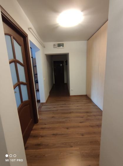 Apartament cu 3 camere decomandat, mobilat în Găvana
