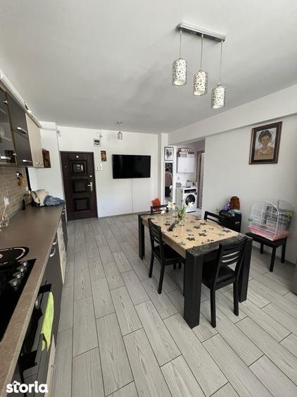 Apartament cu 3 camere în Calea București