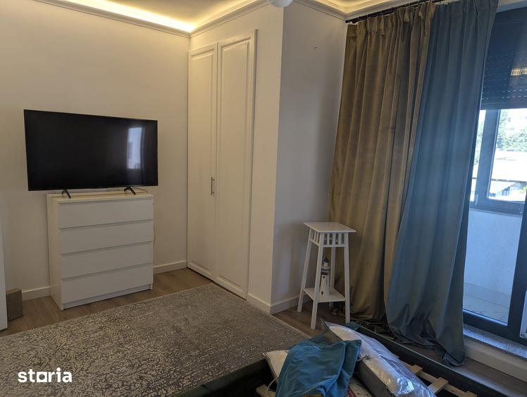 Casă cu 5 camere cu Teren 89 Mp în Străulești