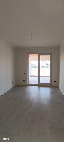 Casă cu 4 camere cu Teren 2122 Mp în Central