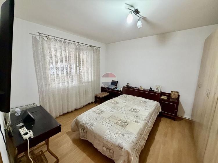 Apartament cu 2 camere decomandat în Sud