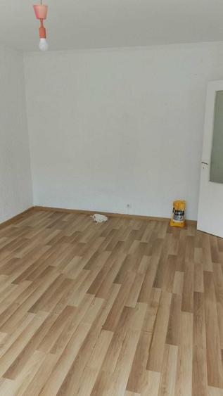 Apartament cu 2 camere decomandat în Drumul Taberei