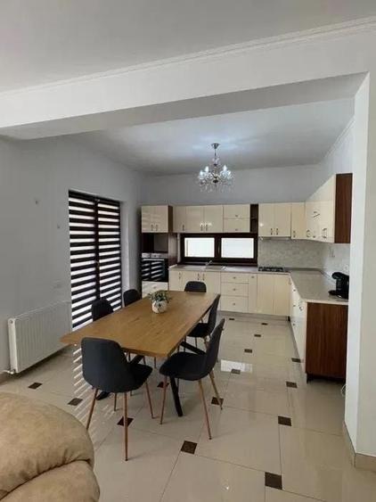 Casă cu 4 camere cu Teren 315 Mp în Central