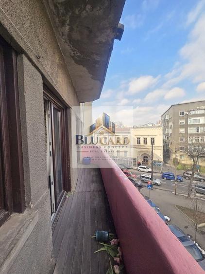 Apartament cu 4 camere semidecomandat, mobilat în Cișmigiu