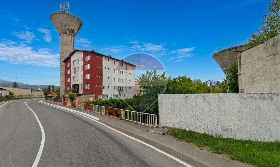 Garsonieră decomandată în Est