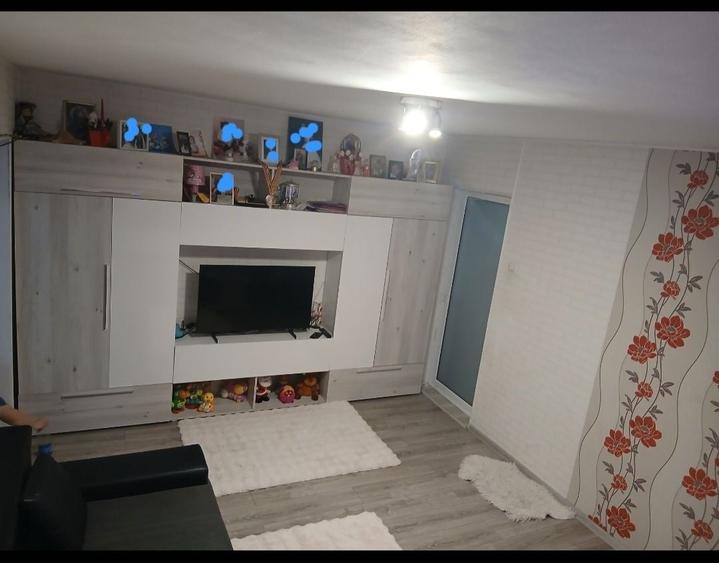 Apartament cu 2 camere semidecomandat în Noua