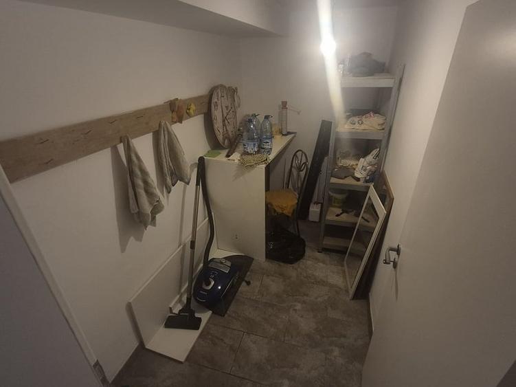 Apartament cu 4 camere decomandat în Cug