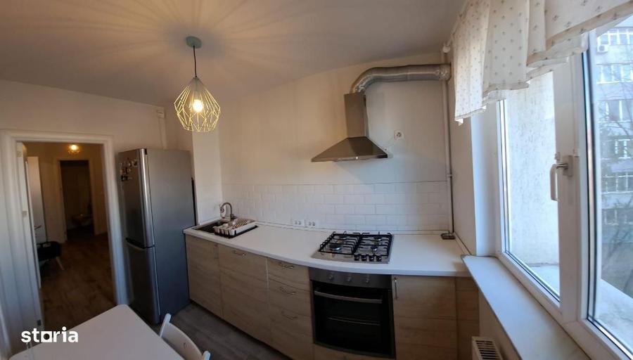 3 Camere | 1 Mai | Domenii | Metrou 8' - 3