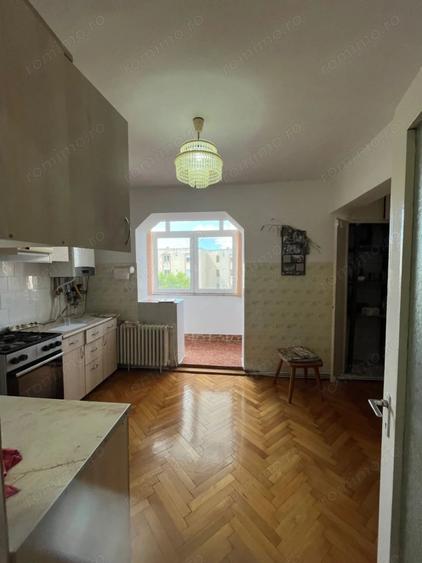Apartament cu 4 camere în Central