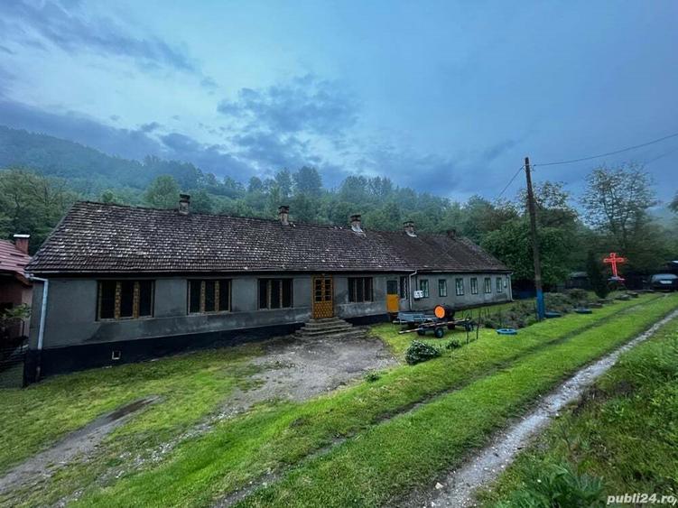 Casa de vanzare cu peste un hectar de teren - 5