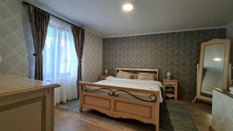 DESCOPERĂ FRUMUSEȚEA BRASOVULUI CASĂ DE LUX CU DOUĂ APARTAMENTE LA CHEIE - SCHEi - 7